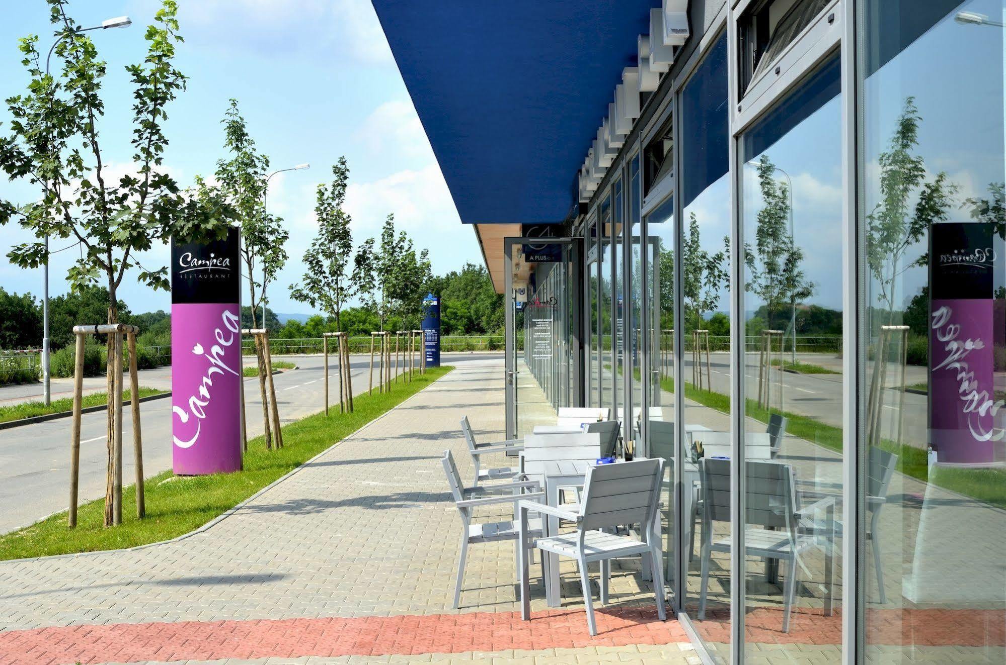 Campea Aparthotel Brno Ngoại thất bức ảnh