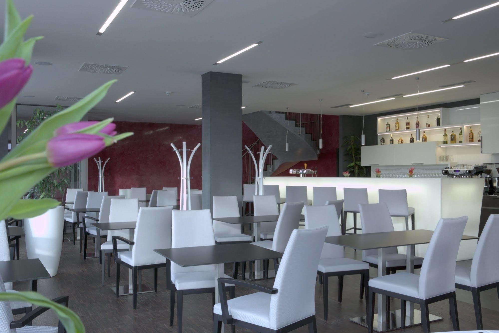Campea Aparthotel Brno Ngoại thất bức ảnh