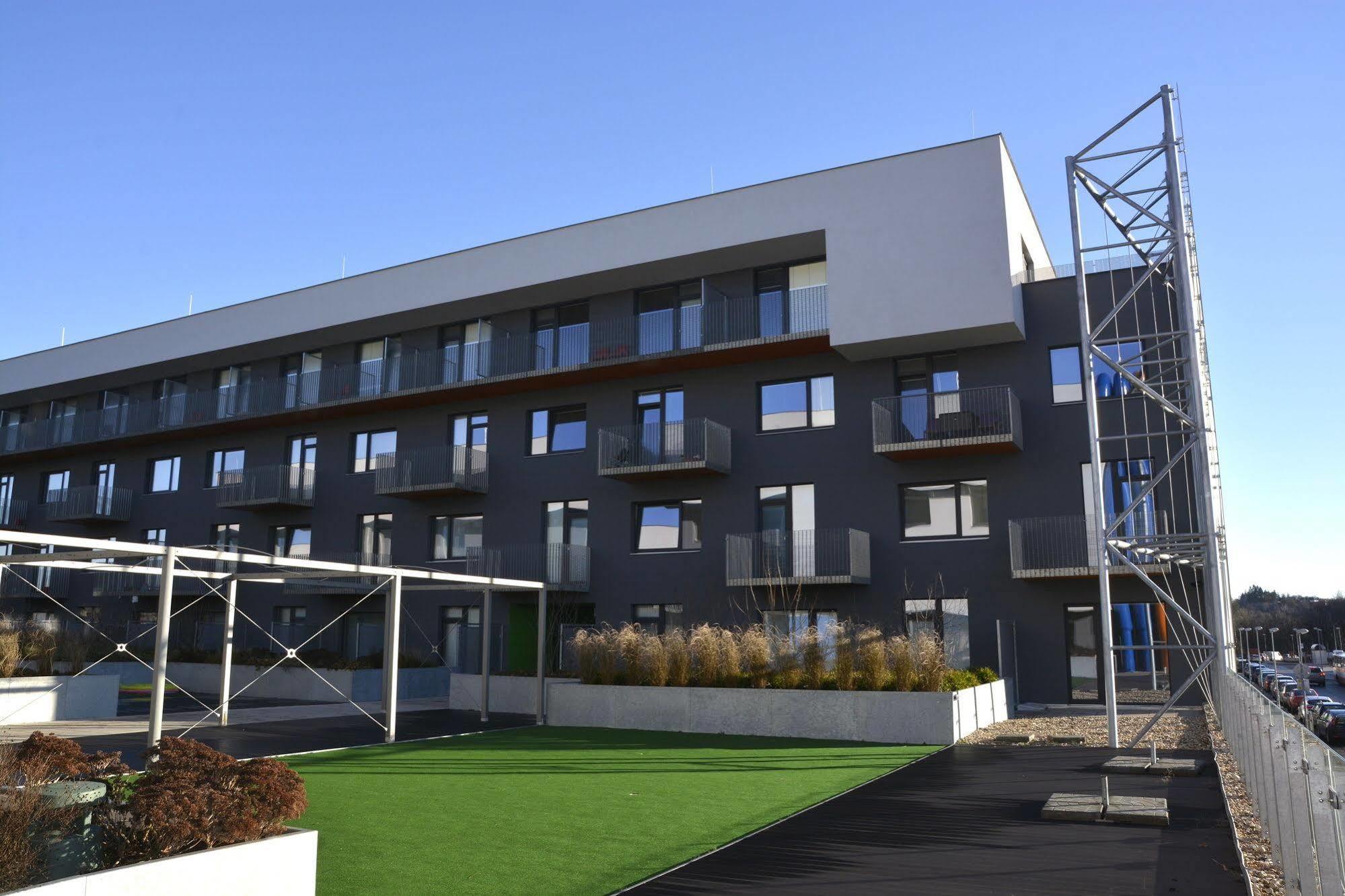 Campea Aparthotel Brno Ngoại thất bức ảnh